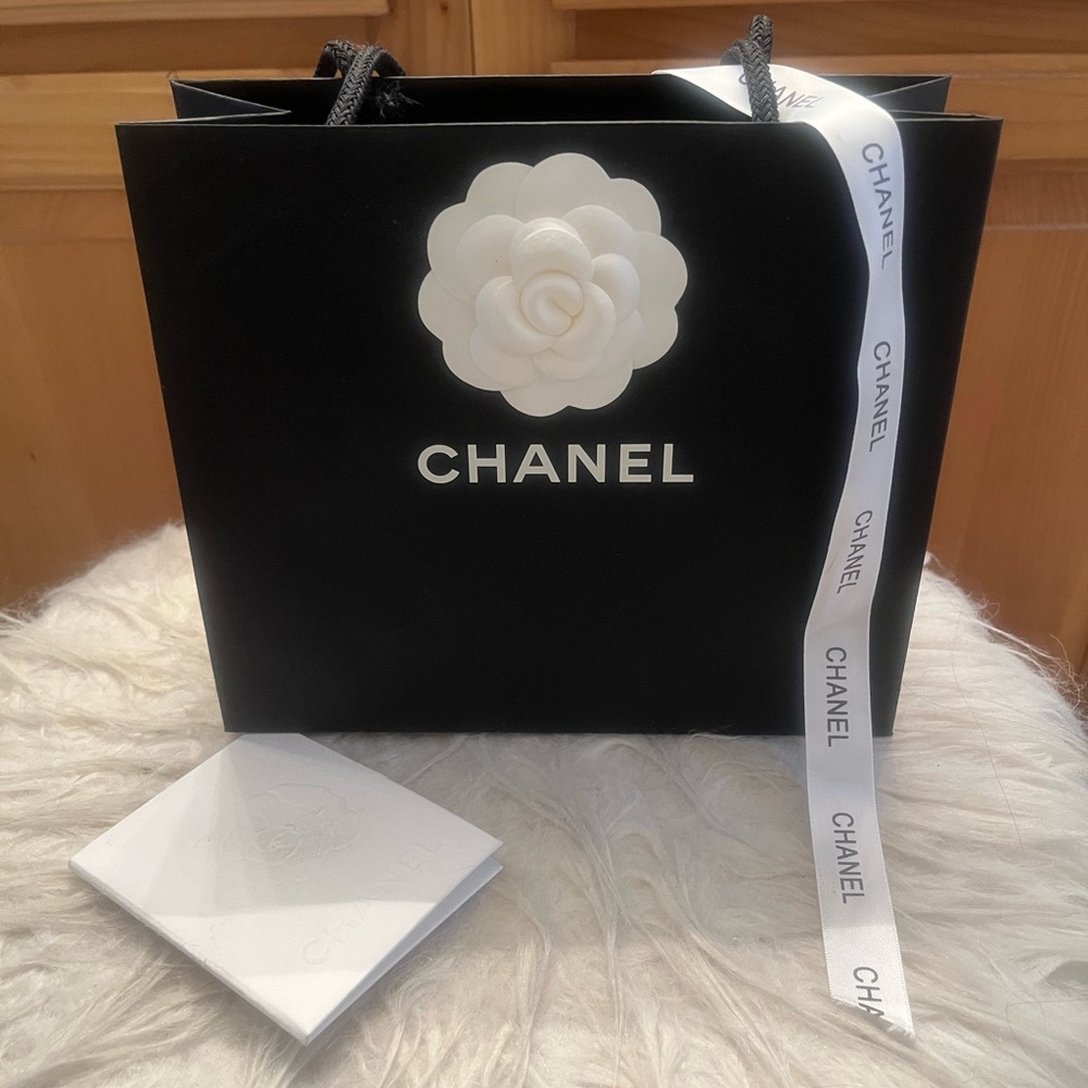 Chanel shopping bag